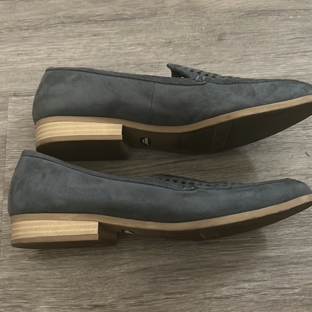 Dr Scholl’s moccasins/flats - Picture 2 of 3